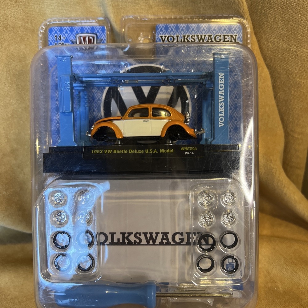 M2 1953 VW Beetle Deluxeโ USA Model WMTSO4 Model Kit